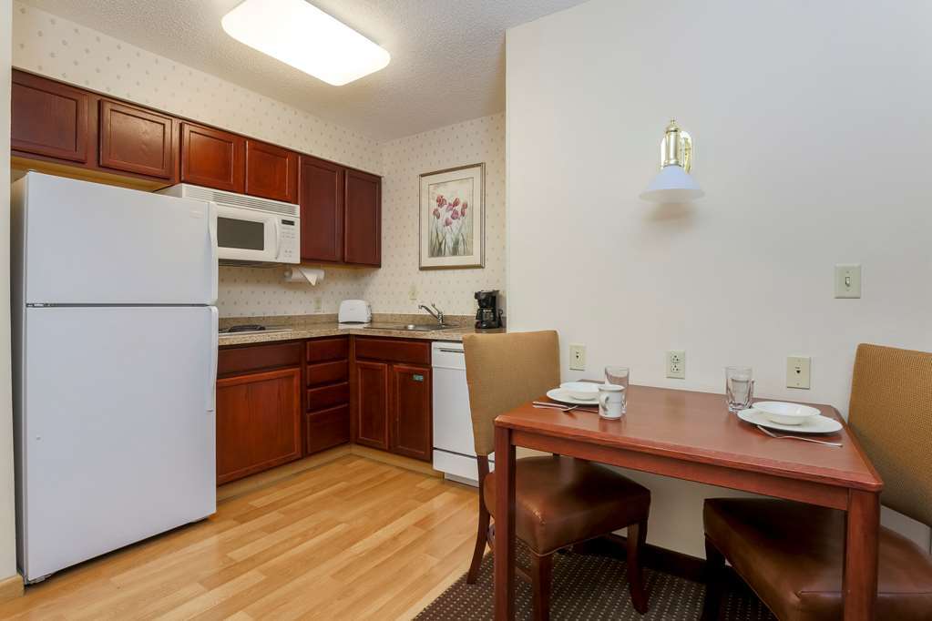 Homewood Suites By Hilton Erie Kearsarge Værelse billede